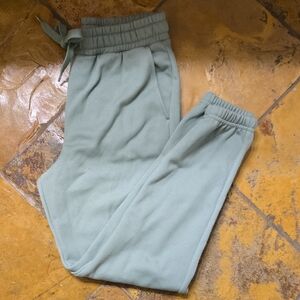 Fabletics "The GO-TO" Sweatpant Size SMALL, Color CACTUS